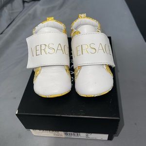 Young Versace baby shoe